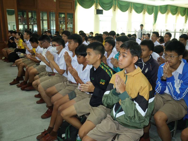 กิจกรรมทำบุญเนื่องในวันพระใหญ่ ณ ห้องประชุมเทิดพระเกียรติ โรงเรียนเทพศิรินทร์