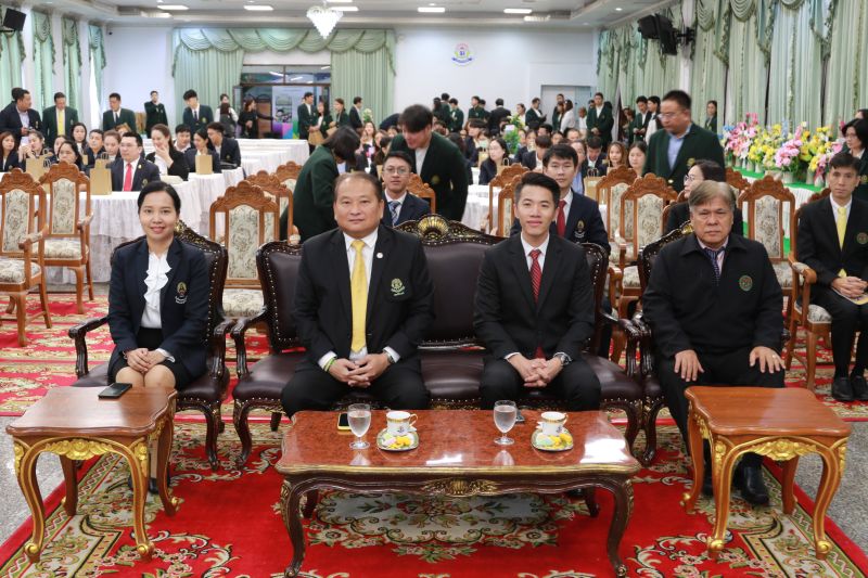ชาวเทพศิรินทร์แสดงความยินดีและจัดพิธีต้อนรับ  รองผู้อำนวยการ โรงเรียนเทพศิรินทร์ เนื่องในโอกาสเข้ารับตำแหน่ง