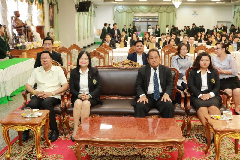 ชาวเทพศิรินทร์แสดงความยินดีและจัดพิธีต้อนรับ  รองผู้อำนวยการ โรงเรียนเทพศิรินทร์ เนื่องในโอกาสเข้ารับตำแหน่ง