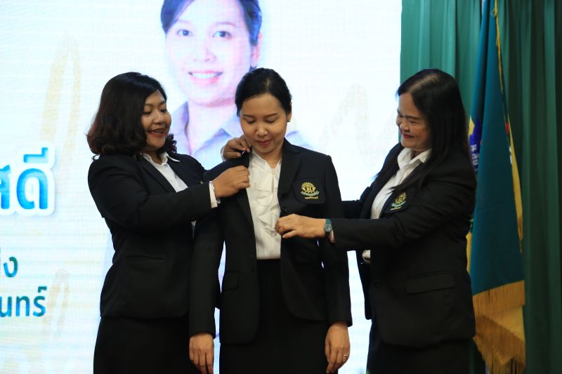 ชาวเทพศิรินทร์แสดงความยินดีและจัดพิธีต้อนรับ  รองผู้อำนวยการ โรงเรียนเทพศิรินทร์ เนื่องในโอกาสเข้ารับตำแหน่ง