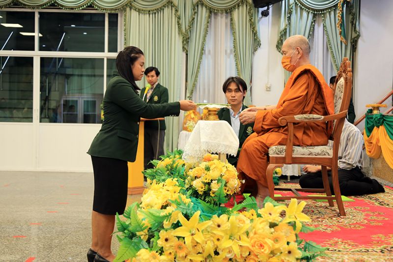 พิธีมอบประกาศนียบัตรสำหรับนักเรียนที่สอบได้ธรรมศึกษา ชั้นตรี โท เอก ประจำปีการศึกษา 2566