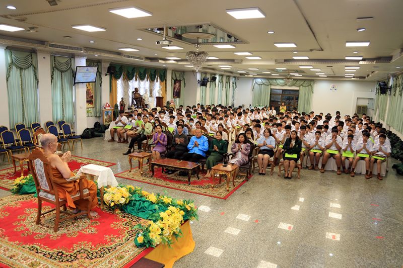 พิธีมอบประกาศนียบัตรสำหรับนักเรียนที่สอบได้ธรรมศึกษา ชั้นตรี โท เอก ประจำปีการศึกษา 2566