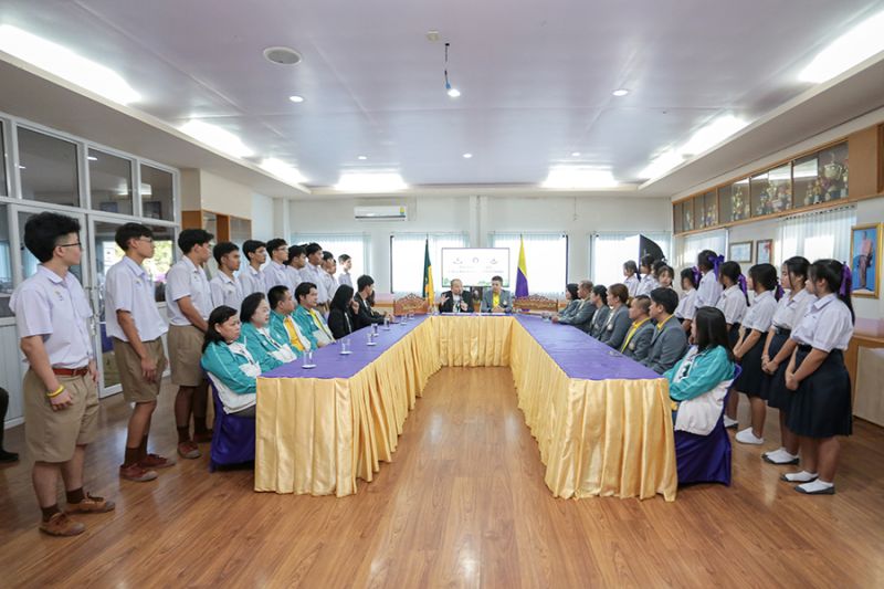 พิธีลงนามบันทึกข้อตกลงการขับเคลื่อนโครงการโรงเรียนพี่โรงเรียนน้อง ตามแนวพระราชดำริ สมเด็จพระกนิษฐาธิราชเจ้า กรมสมเด็จพระเทพรัตนราชสุดาฯ