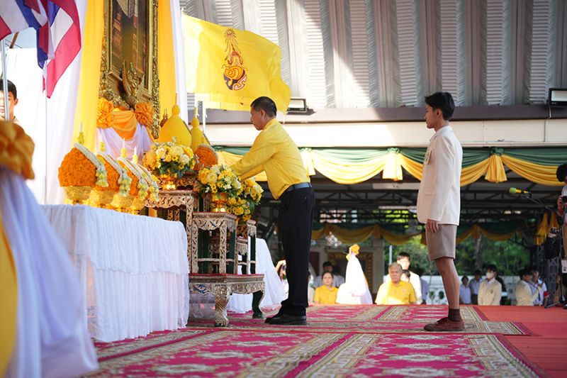 พิธีน้อมรำลึกในพระมหากรุณาธิคุณ เนื่องในวันคล้ายวันพระราชสมภพ  ในหลวงรัชกาลที่ 9 วันชาติ และ วันพ่อแห่งชาติ
