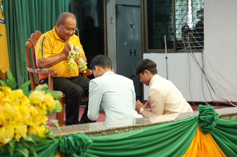 โรงเรียนเทพศิรินทร์ จัดกิจกรรมเทิดพระคุณพ่อ เนื่องในวันคล้าย วันพระราชสมภพ ในหลวงรัชกาลที่ 9 วันชาติ และ วันพ่อแห่งชาติ