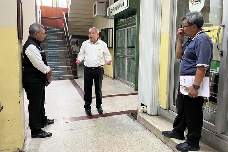โรงเรียนเทพศิรินทร์ ตรวจสอบโครงสร้างตึกหลังเกิดเหตุแผ่นดินไหวโรงเรียนเทพศิรินทร์ ตรวจสอบโครงสร้างตึกหลังเกิดเหตุแผ่นดินไหว