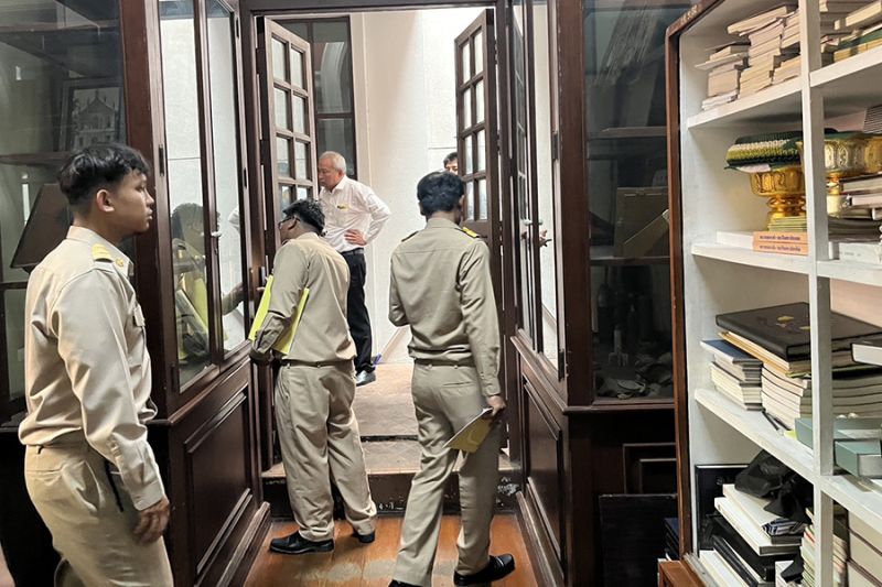โรงเรียนเทพศิรินทร์ ตรวจสอบโครงสร้างตึกหลังเกิดเหตุแผ่นดินไหวโรงเรียนเทพศิรินทร์ ตรวจสอบโครงสร้างตึกหลังเกิดเหตุแผ่นดินไหว